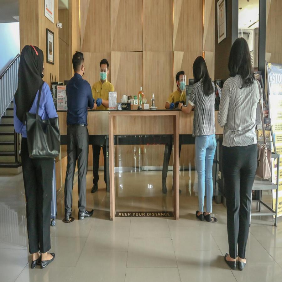 Howard Johnson By Wyndham Pekalongan Exterior photo